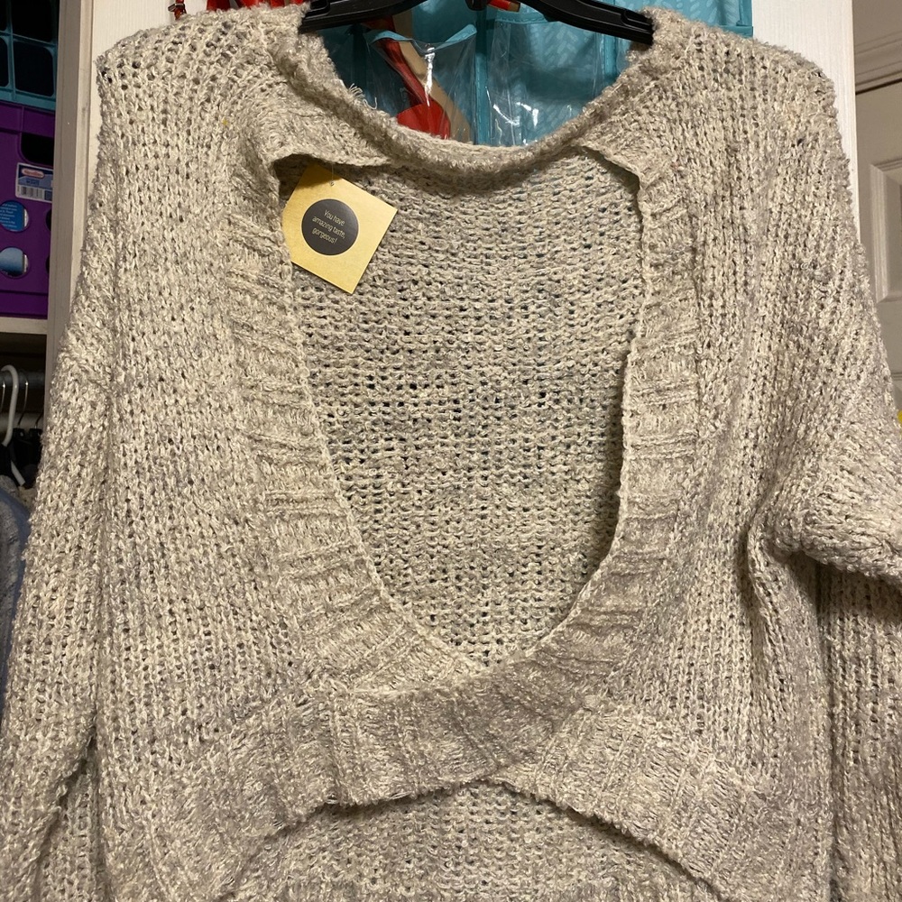 Knitted Sweater with open back